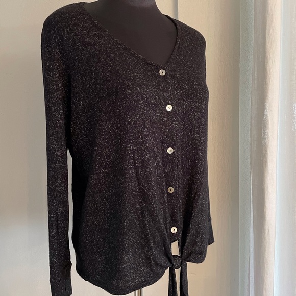 Super soft tie front top - Picture 2 of 5